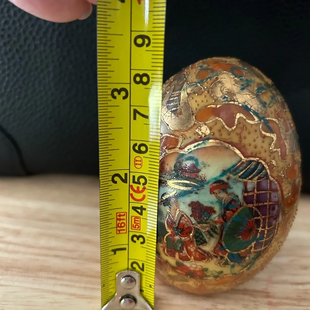 Vintage hand painted Japanese satsuma moriage goso blue egg.